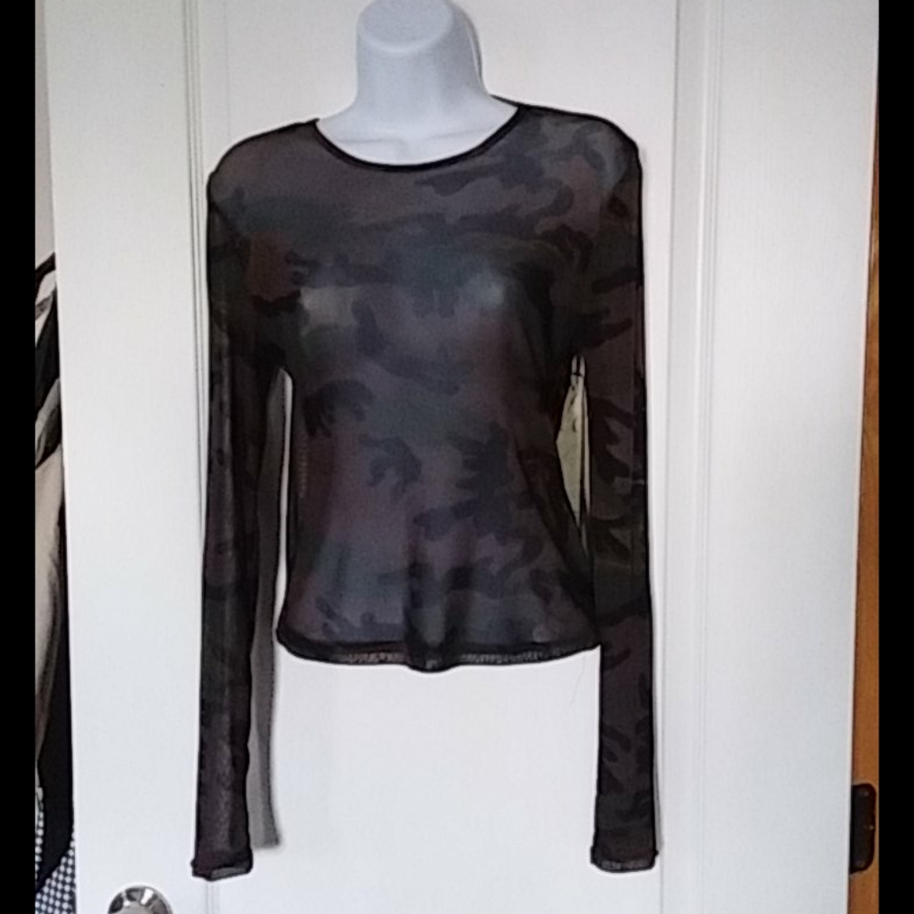 Twik simons exclusive label mesh crop tee